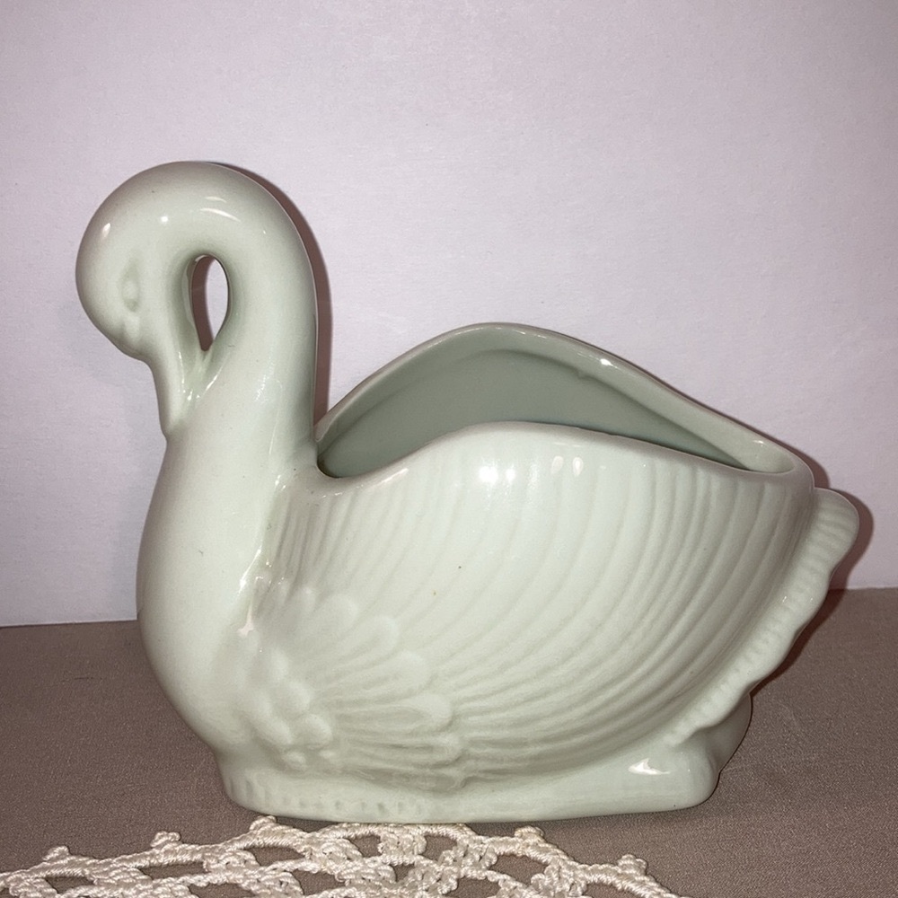 Vintage Graceful Swan Ceramic Planter - Picture 11 of 14